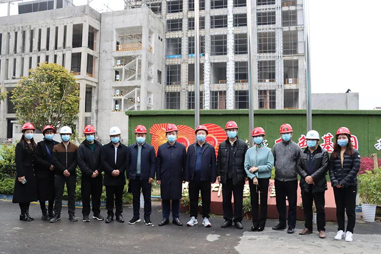 长沙市雨花区人大常委会主任冯聪龙一行莅临绿之韵中心调研