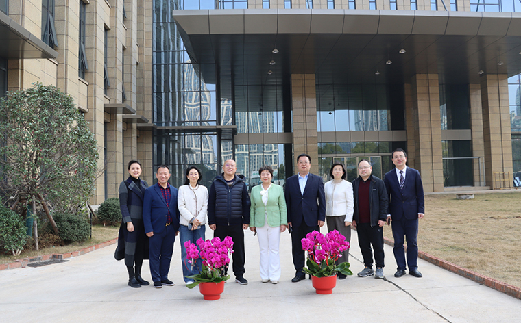 中共长沙市委统战部副部长、市工商联党组书记何惠风一行莅临绿之韵中心走访调研